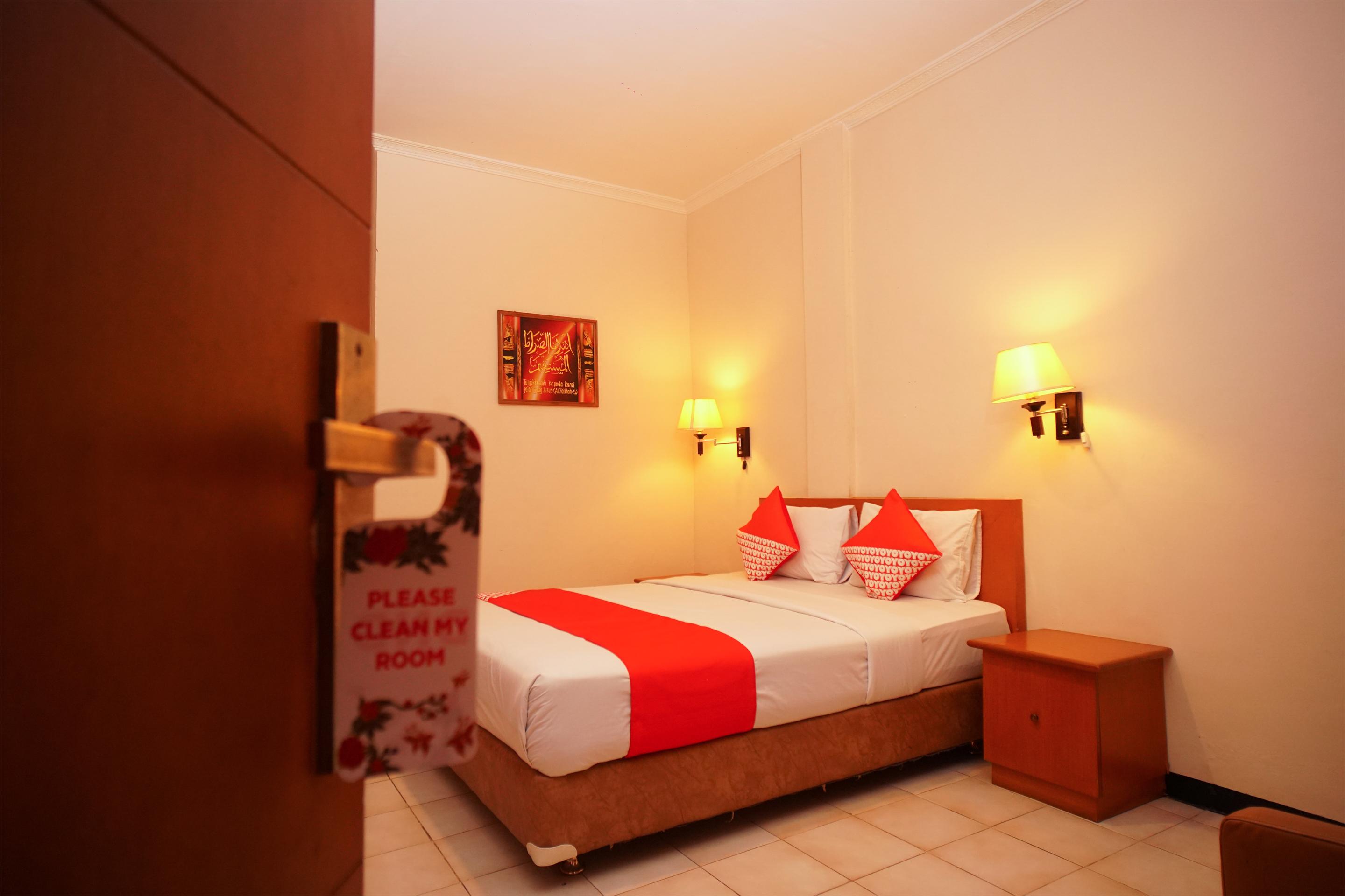 OYO 142 Hotel Al Furqon Syariah Palembang Exterior foto