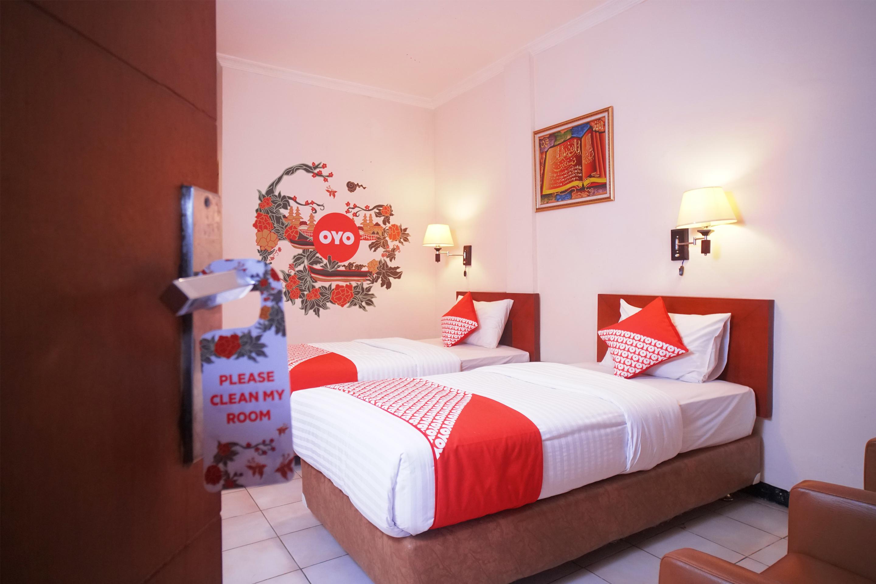 OYO 142 Hotel Al Furqon Syariah Palembang Exterior foto