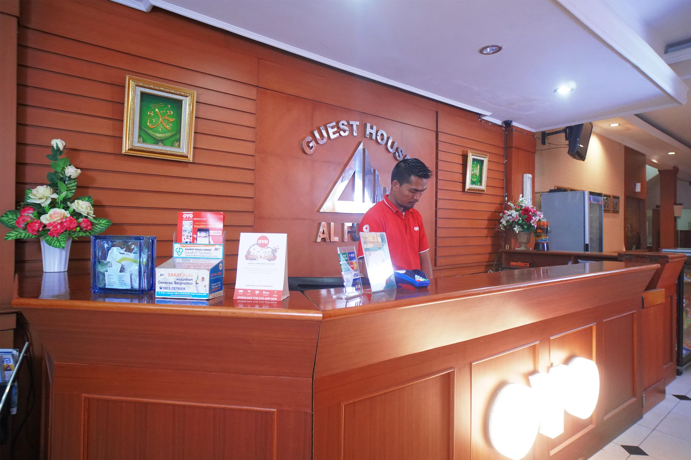 OYO 142 Hotel Al Furqon Syariah Palembang Exterior foto