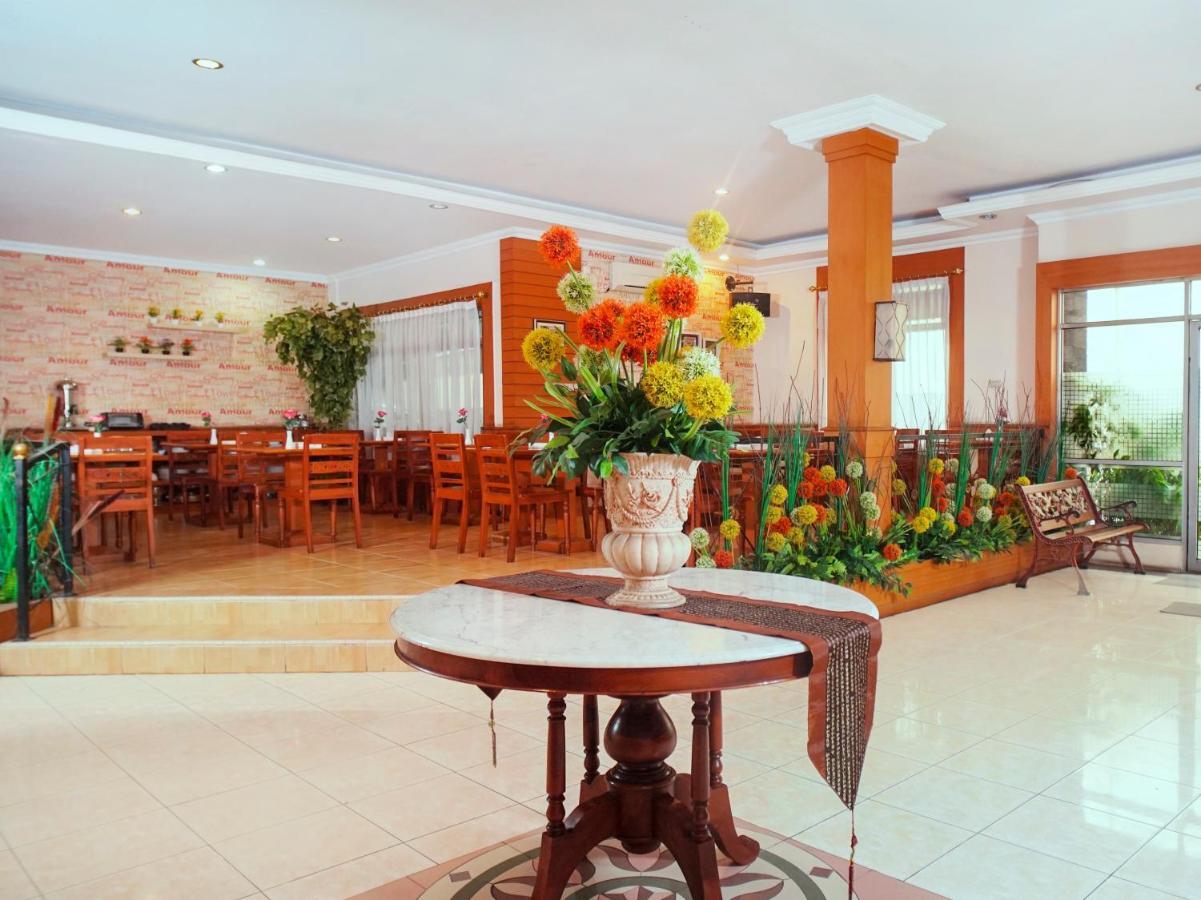 OYO 142 Hotel Al Furqon Syariah Palembang Exterior foto