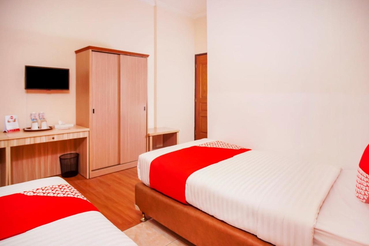 OYO 142 Hotel Al Furqon Syariah Palembang Exterior foto