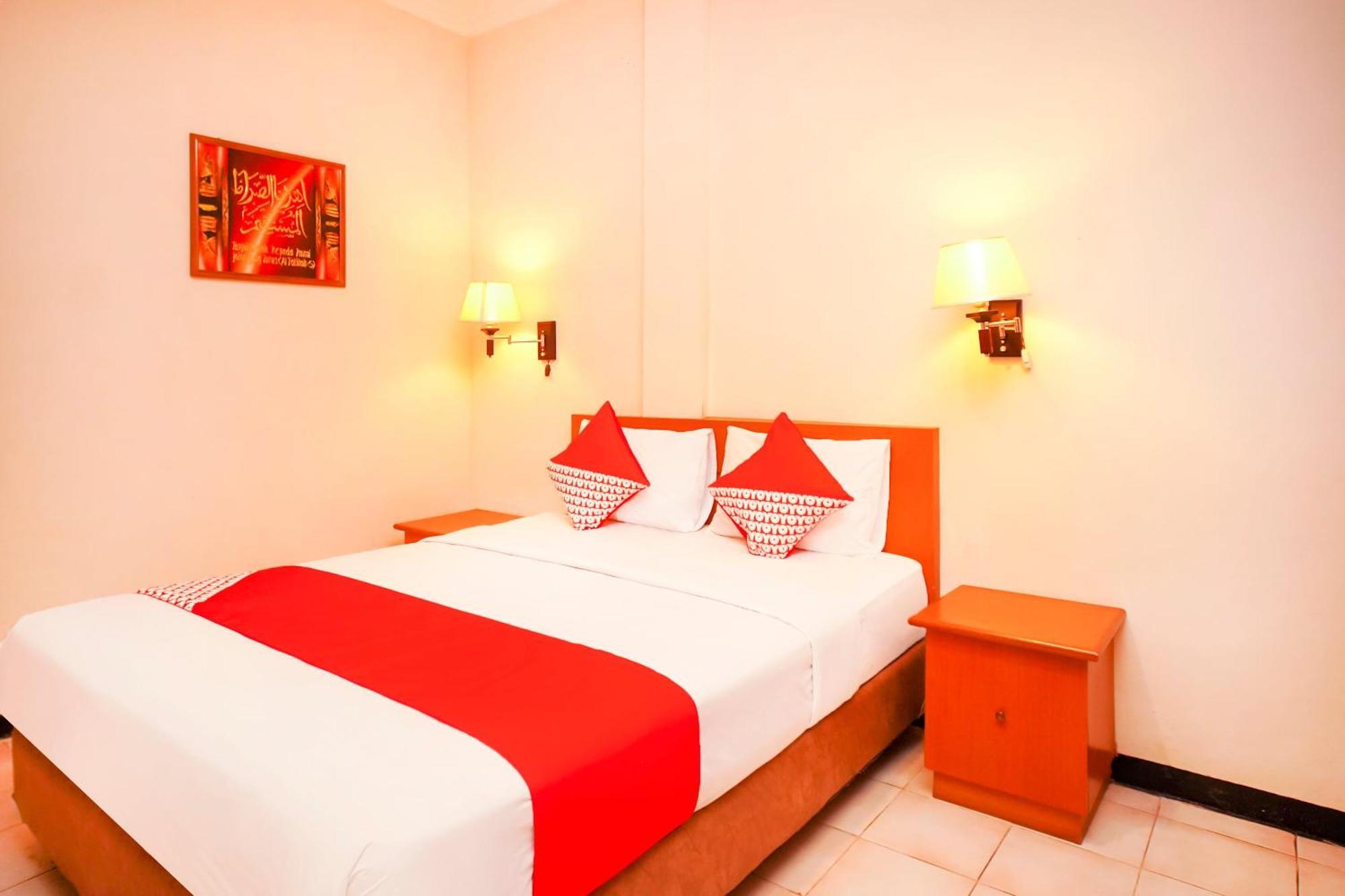 OYO 142 Hotel Al Furqon Syariah Palembang Exterior foto
