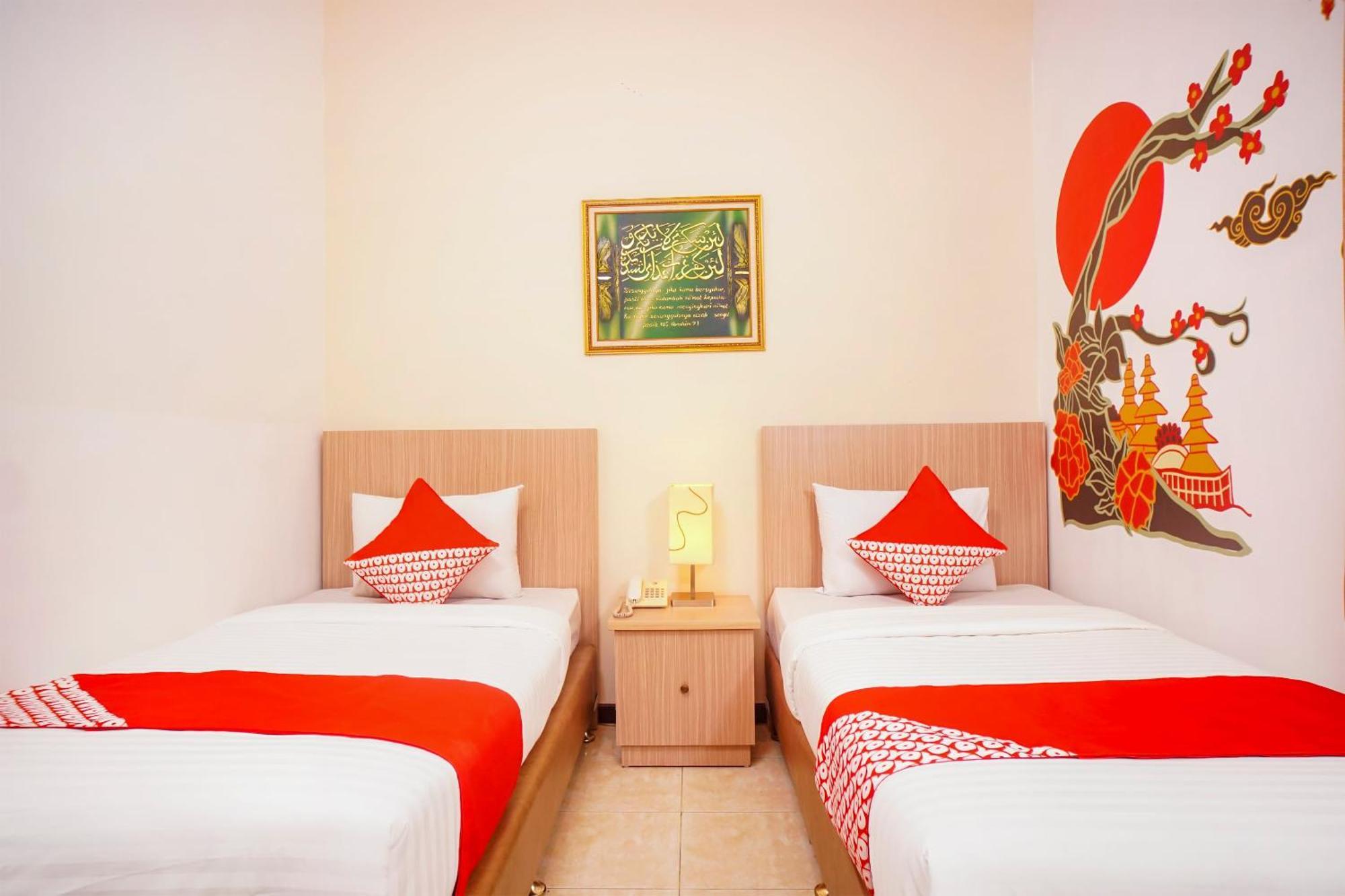 OYO 142 Hotel Al Furqon Syariah Palembang Exterior foto