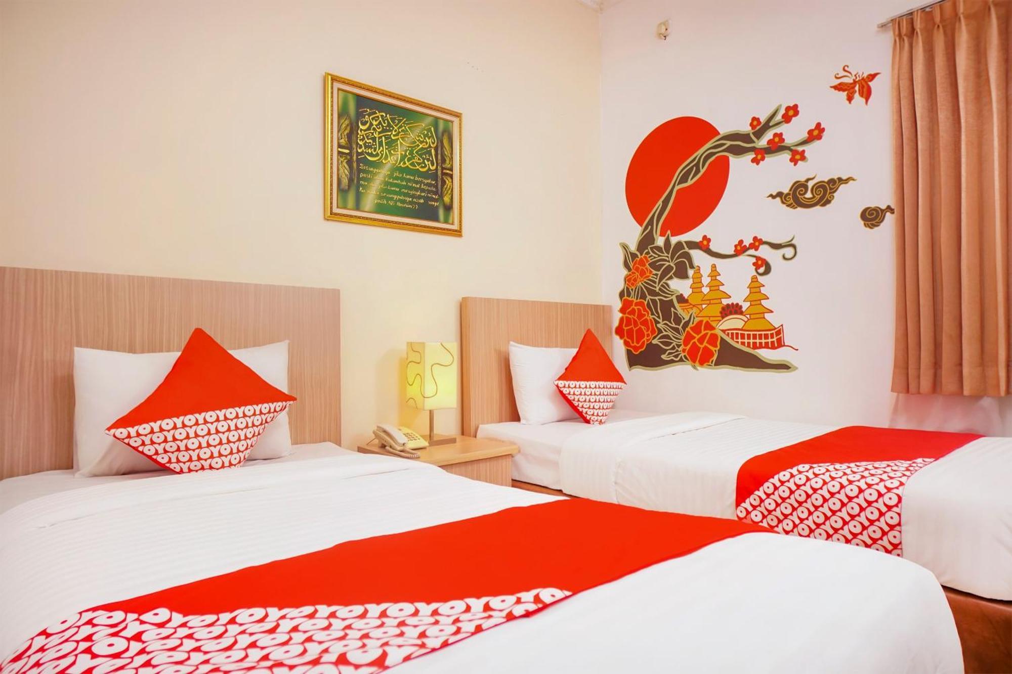 OYO 142 Hotel Al Furqon Syariah Palembang Exterior foto