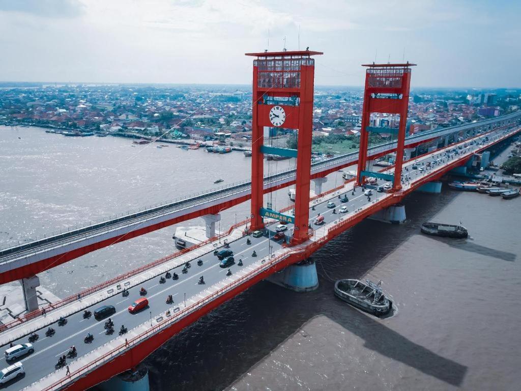 OYO 142 Hotel Al Furqon Syariah Palembang Exterior foto