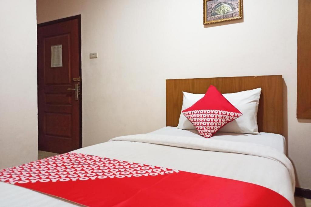 OYO 142 Hotel Al Furqon Syariah Palembang Exterior foto